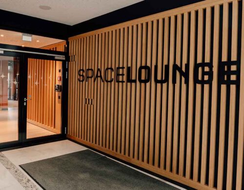 spacelounge_ohb_kantine_wandverkleidung_rosink_objekteinrichtungen